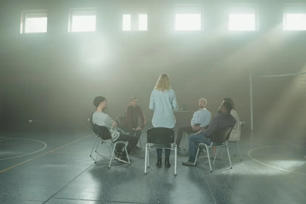 Joining a peer support group for the first time can feel daunting, especially for individuals who are still coming to terms with their amputation or adjusting to life with a prosthetic. Many people experience hesitation due to feelings of vulnerability or uncertainty about what to expect. It is natural to wonder whether you will fit in, how others will perceive you, or if sharing your personal experiences will feel overwhelming. These initial doubts, though common, can often be alleviated by understanding the purpose and structure of peer support groups.