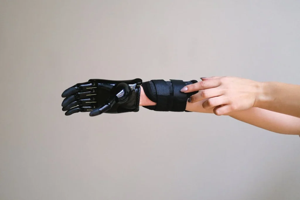 Preventing skin irritation starts with ensuring that the prosthetic fits correctly and is made from materials that suit the user’s skin type. A poorly fitted prosthetic or one made from incompatible materials can cause long-term discomfort, leading to skin problems that make daily use challenging.