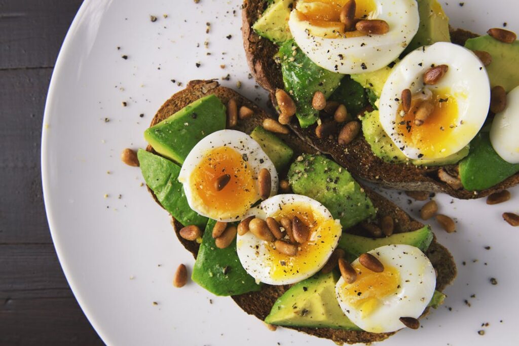 Eating the right foods can make a significant difference in how the body recovers after amputation surgery. Certain nutrients help nerves regenerate, reduce pain, and improve overall function.