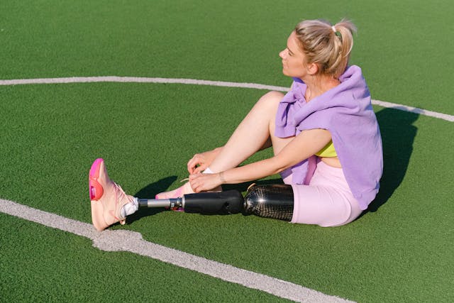 Beyond physical training, athletes must also work on mental resilience and confidence when using a prosthetic.