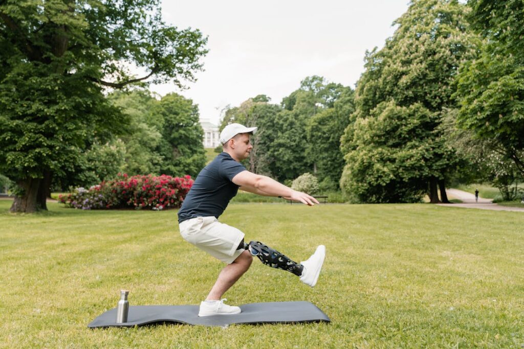 One of the most puzzling things for many prosthetic users and even clinicians is the huge difference in adaptation speed. Two people with similar amputations, similar prosthetic devices, and the same rehab timeline can have completely different experiences. One may walk confidently in weeks, while the other still struggles after months. So what’s the missing variable?