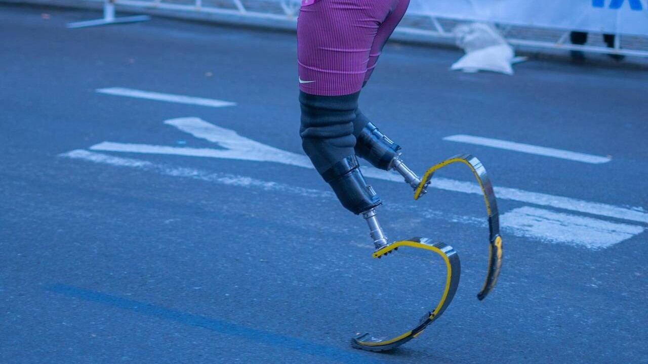 Sports Prosthetics Pricing: Running Blades and Training Costs – Robo ...